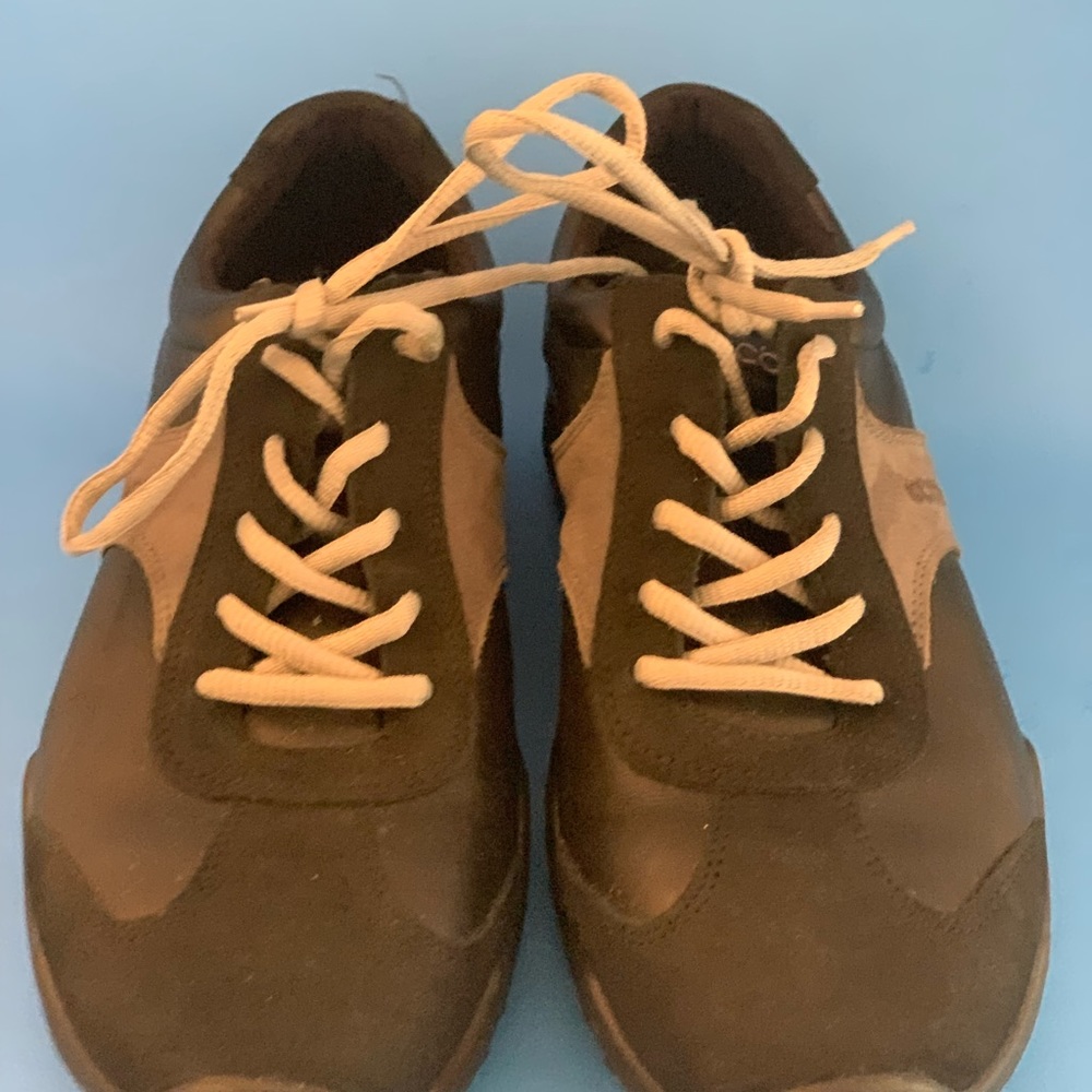 Ecco Men’s Shoe Sneaker Size 8 Gray or Size 41 European